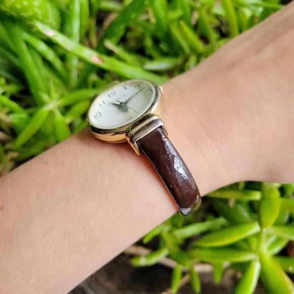 Vintage Studio Quartz Cuff Watch - Picture 5 of 6